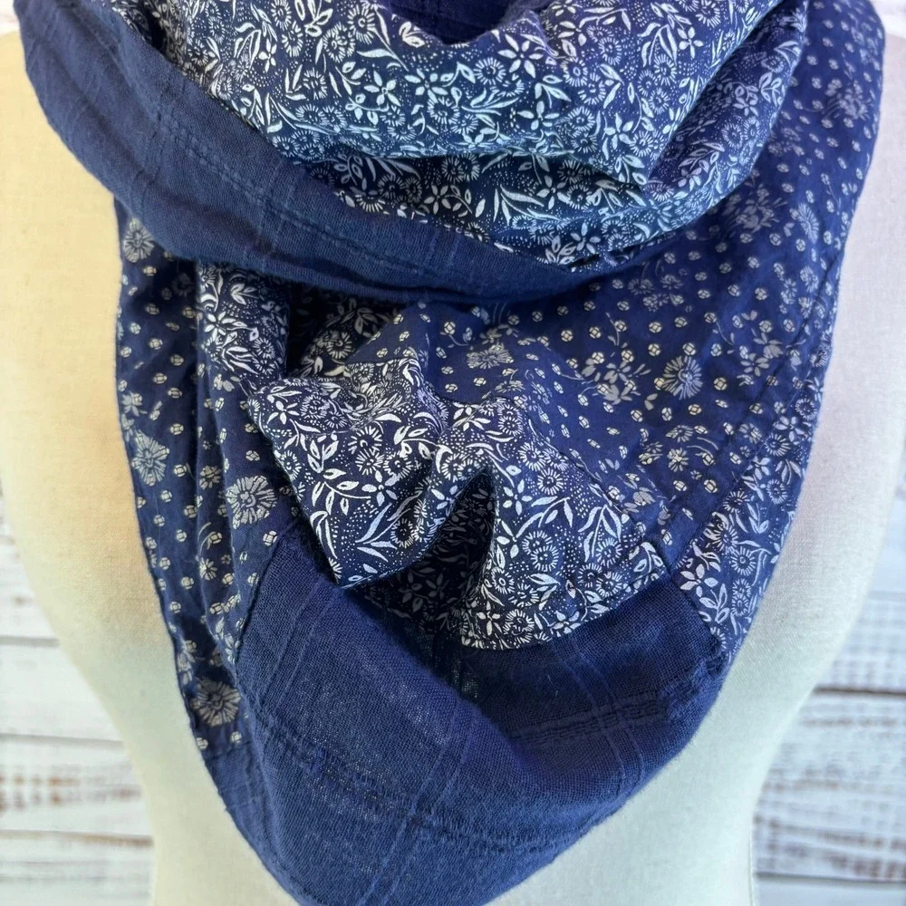 Bandana Infinity Scarf Abercrombie & Fitch Navy Blue Cotton Patchwork Cowgirl